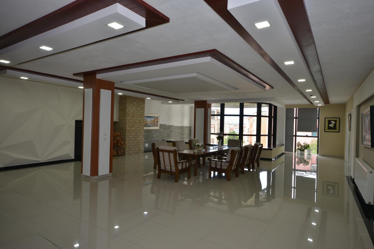 Hotel Veri Peshkopi 외부 사진